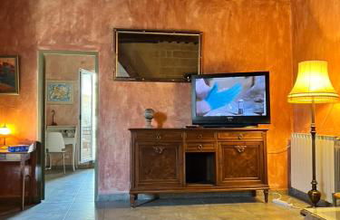 La maison sur la place dans Aigues Mortes - Foto 19