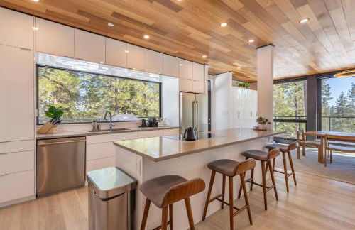 Modern Eco Retreat with Hot Tub and Views - Foto 19