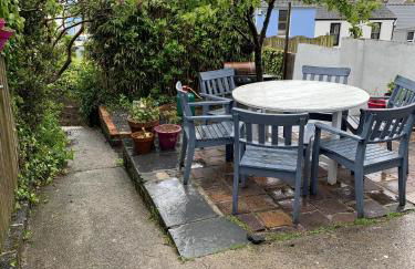 Wonderful Home and parking, pets allowed - Photo 10