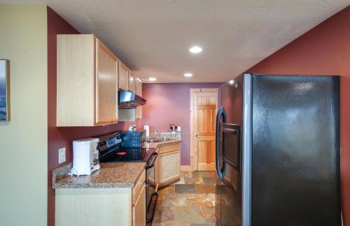 Lake View Champlain Home with Hot Tub and Sauna! - Foto 19