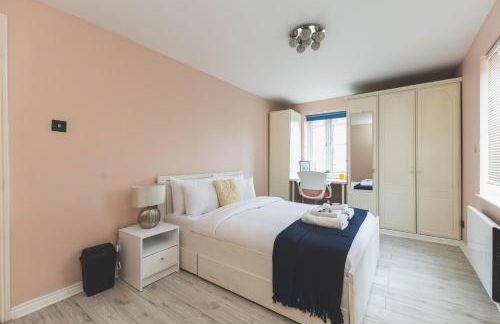 Cosy 2BR, Free Parking, 8min to City Airport - Foto 26