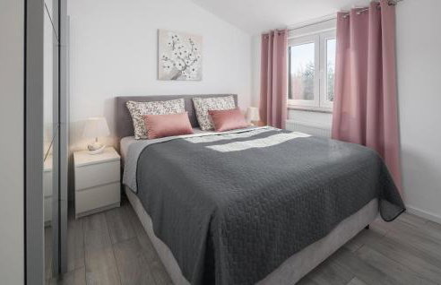 2 Bedroom Lovely Apartment In Nova Vas - Foto 7