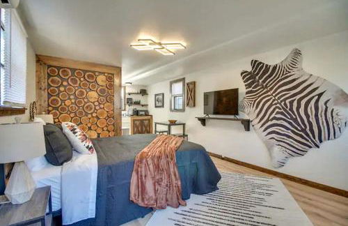 Serene Woodland Studio Retreat with Outdoor Amenities, Near Fishing, Hiking & Gentry, AR - Foto 7