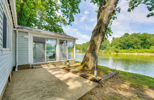 Cozy House on Meadowbrook Lake Serene, Scenic! - Photo 21
