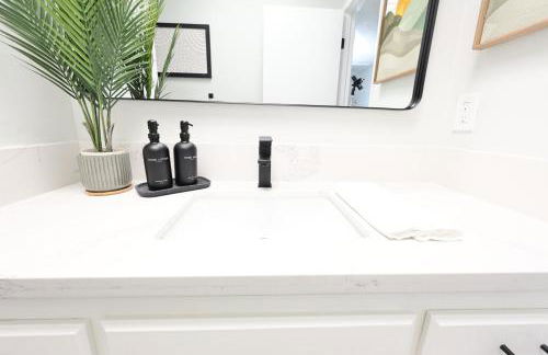 Family Friendly Southwest Bakersfield Retreat with Jacuzzi and Fenced Yard - Photo 28