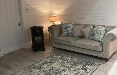 Orchard Retreat - Rural Cabin - Private Hot Tub! - Photo 32