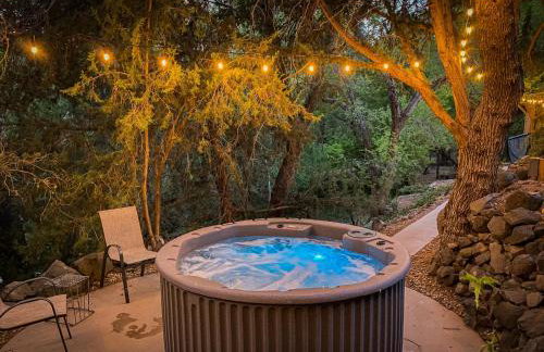 Myrinn-Hobbit Cottage on the Creek Storybook Stay - Foto 4