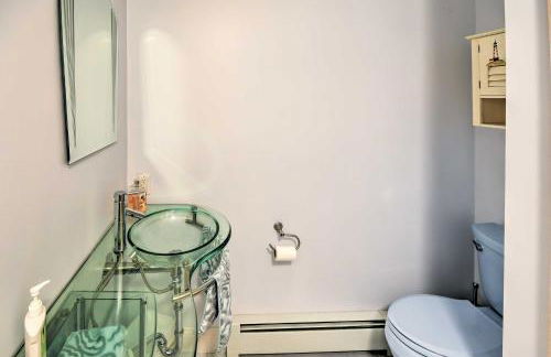 Luxurious Oceanfront Flanders Bay Home with Kayaks! - Foto 12