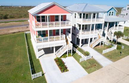 Steps 2 Beach-Ocean View-Pets Welcome-Cowboy Coral - Photo 1