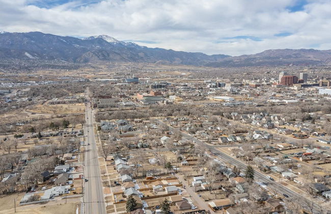 5BD Dog Friendly Family Getaway Near Downtown! - Photo 63