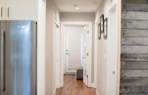 Eclipse Hot tub and billiards in Downtown Geneva - Foto 12