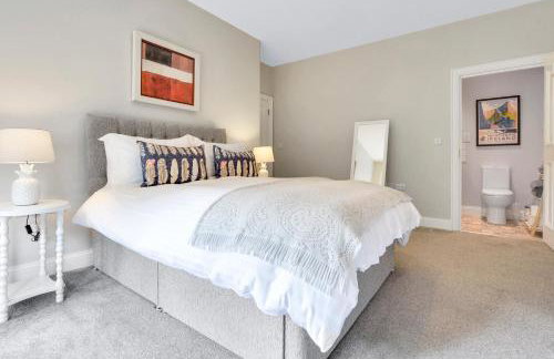 Quay House, North Coast 6 bedroom holiday home - Photo 13