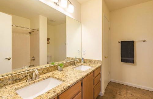 Luxury 5BR House with Pool by SeaWorld & Lackland - Foto 29