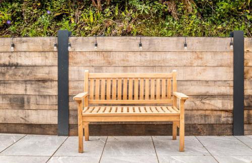 4 Bed Retreat with Balcony & Estuary views - Photo 54