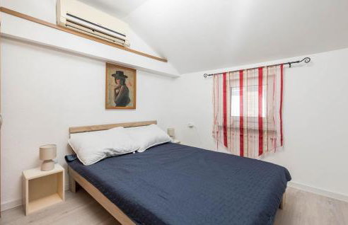 1 Bedroom Beautiful Home In Jurdani - Foto 21
