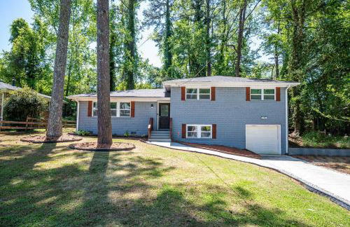 NEW Spacious Decatur Oasis w Fire Pit, Mins to ATL - Foto 27