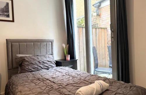 Central Brick Lane 2 Bedroom Flat - Private Patio - Foto 23