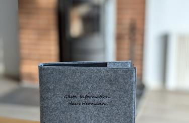 Ferienhaus Hermann mit Garten, Terrasse, Kamin und 300m zum Deich/ Salzwiesen - Photo 3