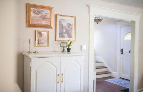 Historic and Charming Birch House - Foto 24