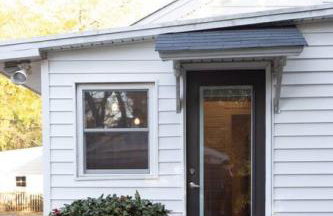 Cozy Blue Door Farmhouse - Photo 31