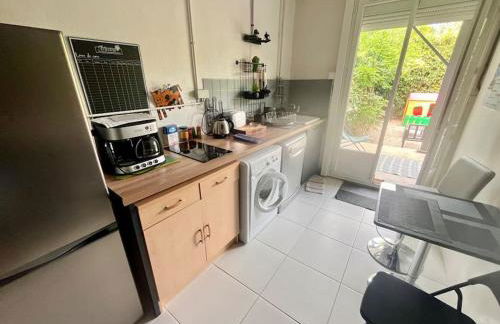 Le Chorier- Appartement Centre ville avec Jardin - Foto 17