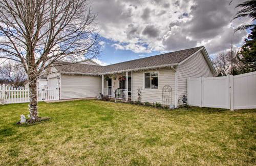 Cozy Getaway with Yard and Patio 4 Mi to Hayden Lake! - Foto 4