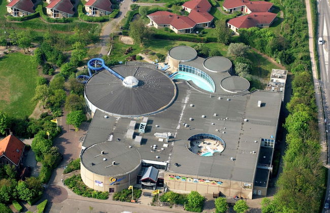 Bungalow in Zeeland Near Sandy Beaches - Photo 26