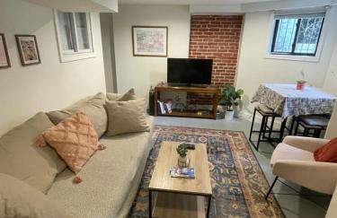 Charming & Spacious Apt in Historic Rowhouse - Foto 4