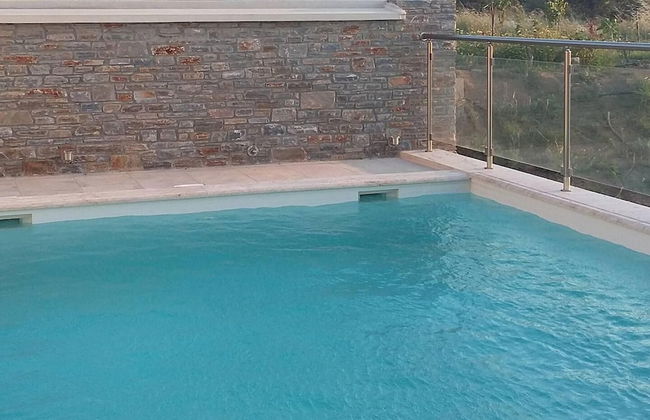 Luxury Holiday Home 4 Bedroom Villa in Paleokastro - Photo 19