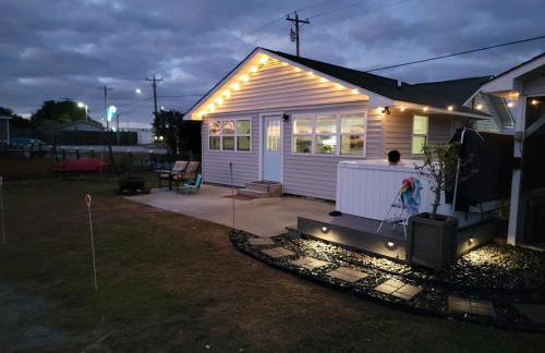 Dock House, Close to Camp Lejeune, water access, DOCK, king bed - Foto 31