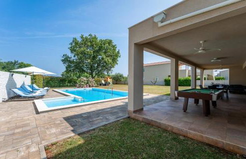 Awesome Home In Brtonigla With Sauna - Photo 15