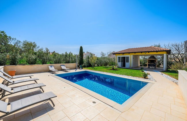 Bright Apartment With Communal Pool - Foto 1