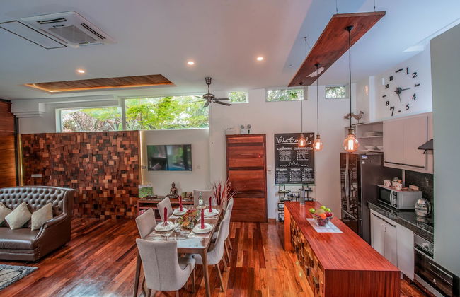 Villa Eternal, Private Pool, 3 Floors & Rooftop Terrace - Photo 6