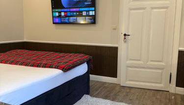 Whisperwood Apartment - Photo 5