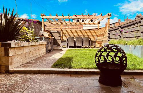 WESTREACH Filey - a 4 Bedroom, all en-suite sleep 8 Townhouse - Photo 25