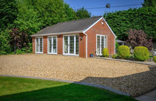 Stratford-upon-Avon 4BR Family Mansion on 1 acre with Pool, Gym & BBQ! - Foto 7