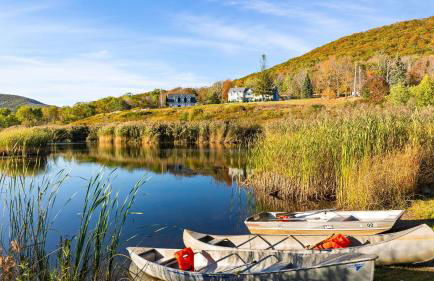 Scenic Catskills Retreat • Pool Hot Tub Game Room Lake Views Mountainview Estate by AvantStay - Foto 4