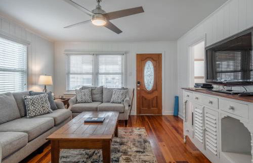 Good Vibrations - Photo 1