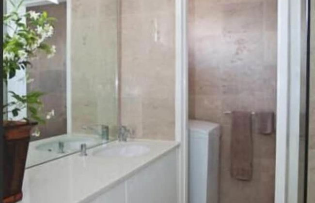 Waterfront on Manly Harbour - Photo 5