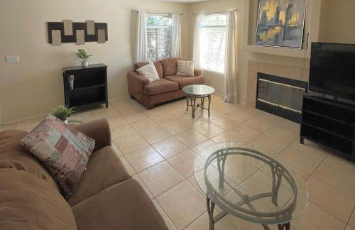 Extended Stay 3 Bedrooms Cozy Townhouse Living - Foto 5