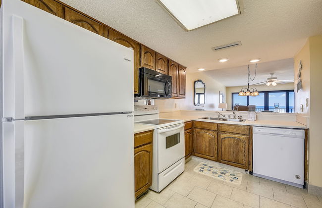 Commodore Resort by Book That Condo - Foto 43