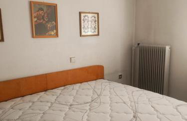 Angela House - Photo 37