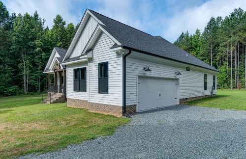 Secluded 18-Acre Retreat in Staley with Game Room - Foto 25