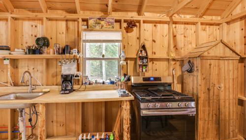 Riverfront Greenbush Studio with Porch and Views! - Foto 4