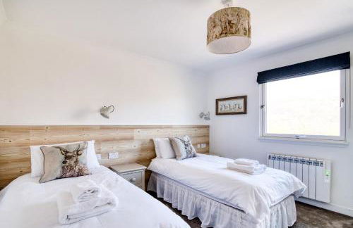 Gamekeeper Lodge loch and mountain view free wifi - Foto 10