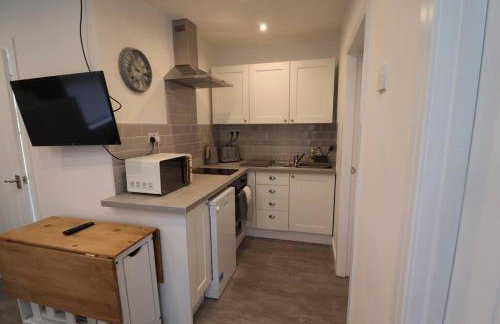 Cosy two bedroom first floor apartment - Photo 4