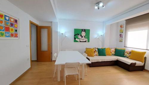 Céntrico apartamento en Valencia próximo parada de metro Ángel Guimerà - Foto 3