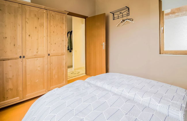 Quiet Valley View Retreat - Photo 7