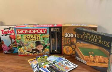 Modern Home near Lake w HotTub, Game Room, Fireplace - Foto 42