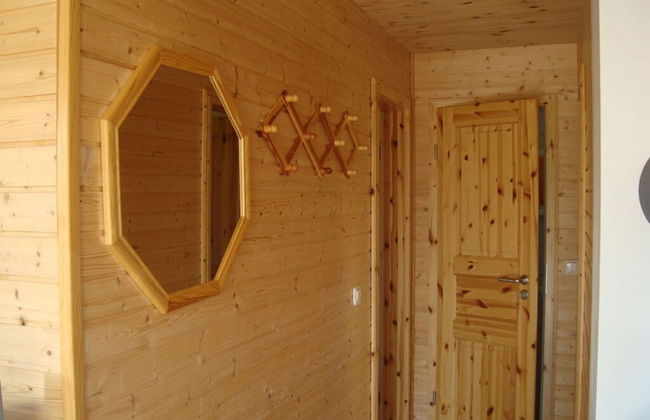 Yellow - Peter's Modern Retreat - Photo 9